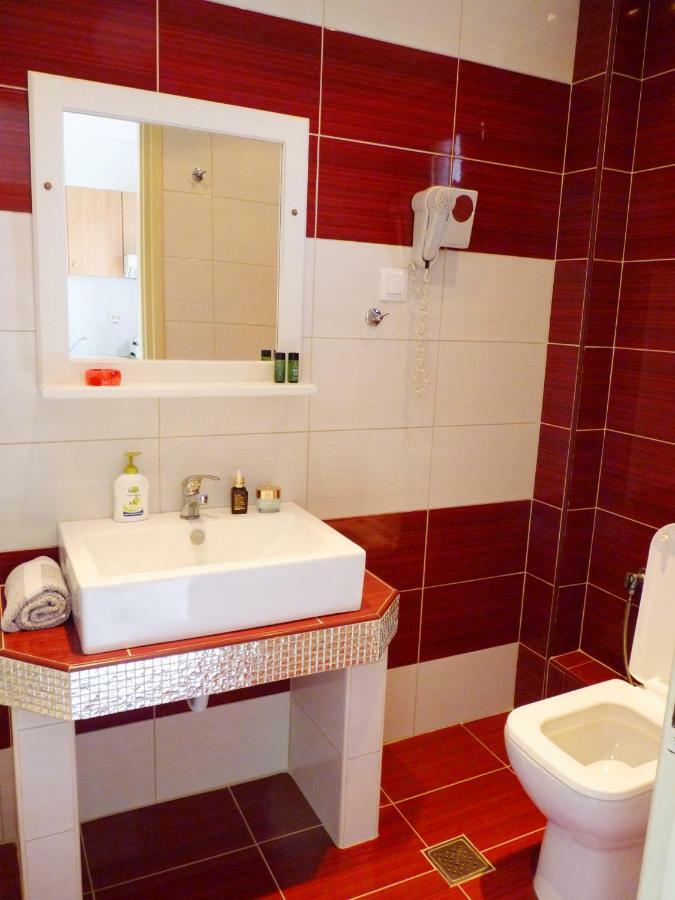 Yannis Apartments 아피토스 외부 사진