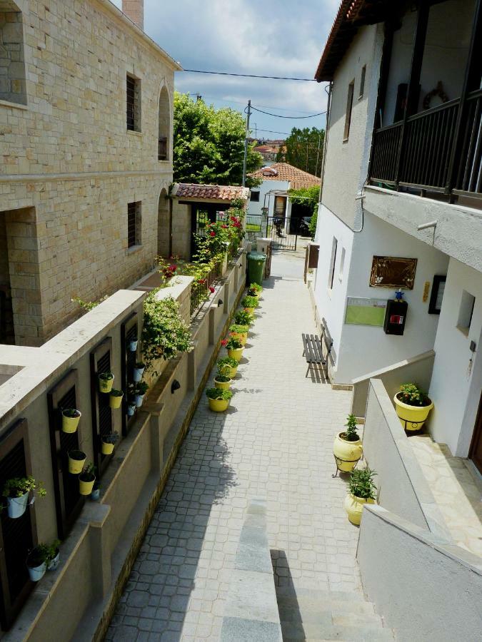 Yannis Apartments 아피토스 외부 사진