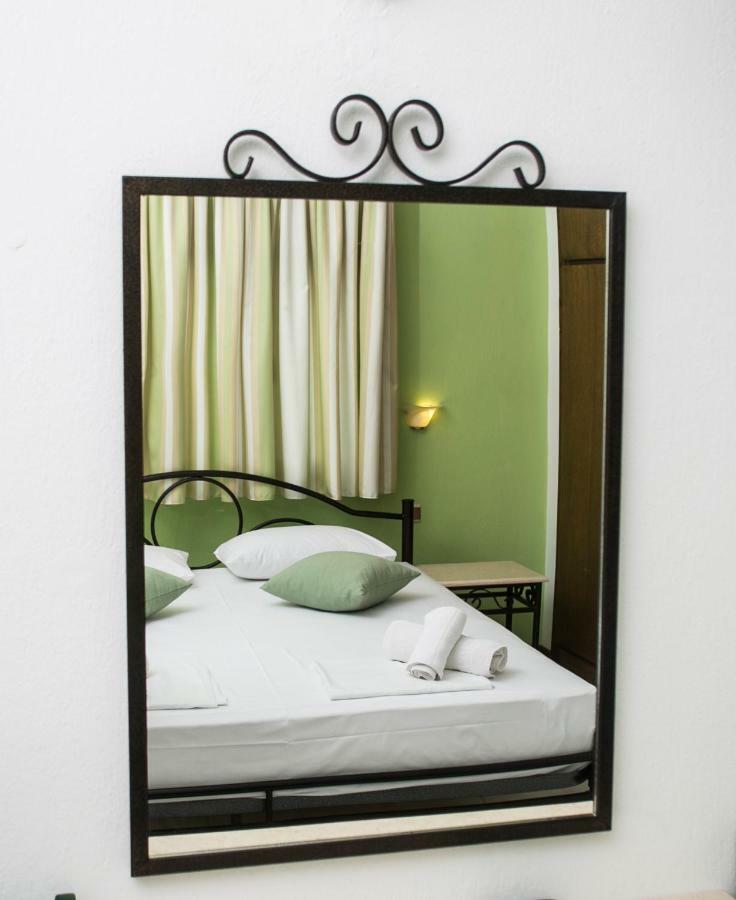 Yannis Apartments 아피토스 외부 사진