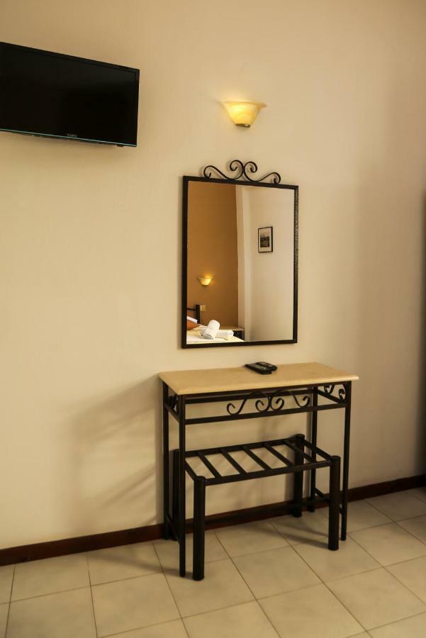 Yannis Apartments 아피토스 외부 사진